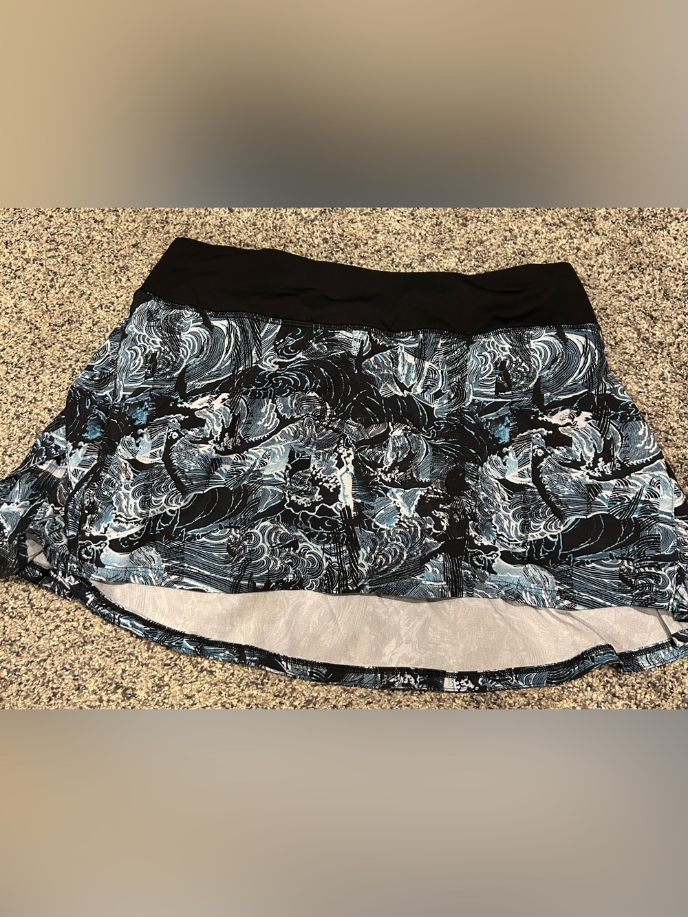 lululemon Play Off The Pleats Black/Blue Skirt Sz 8 - Picture 4 of 7